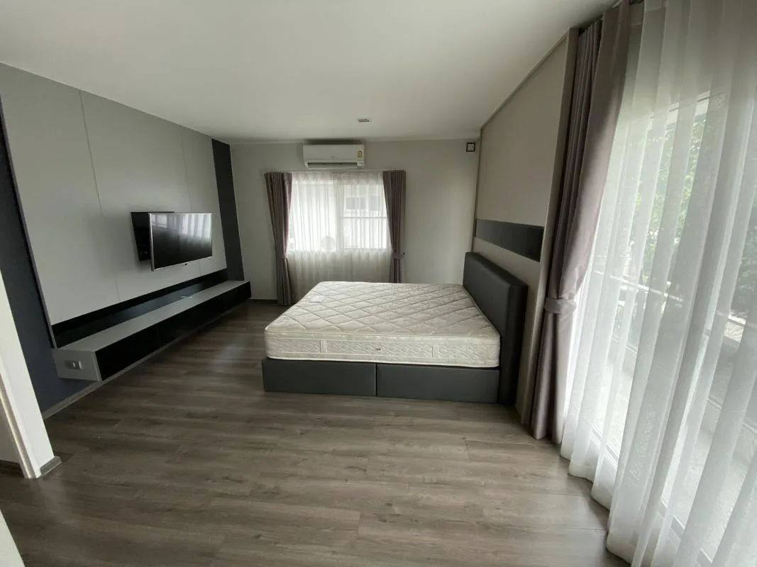 Property photos for Mantana Onnut-Wongwaen 5