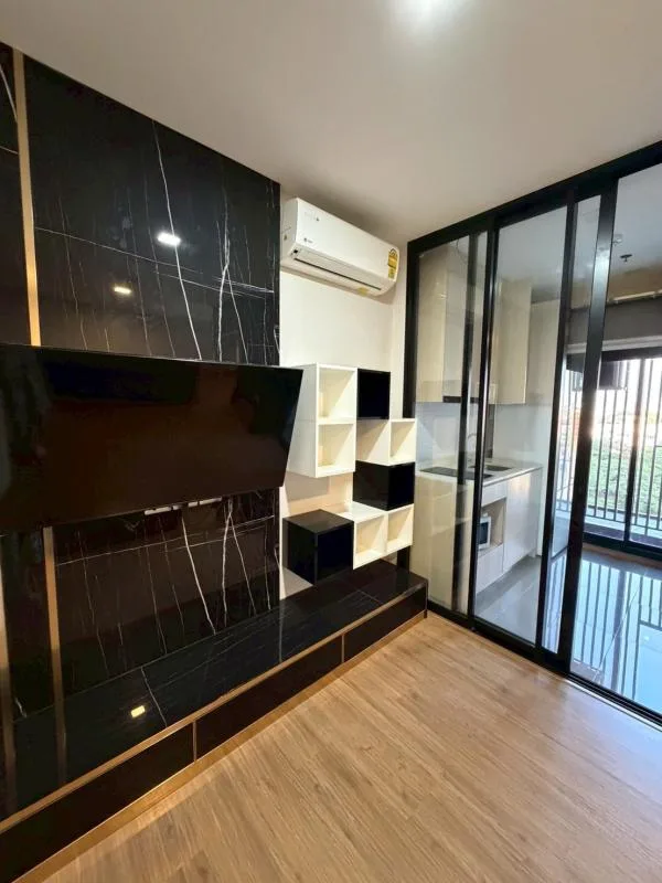 Property photos for Metris Rama 9-ramkhamhaeng