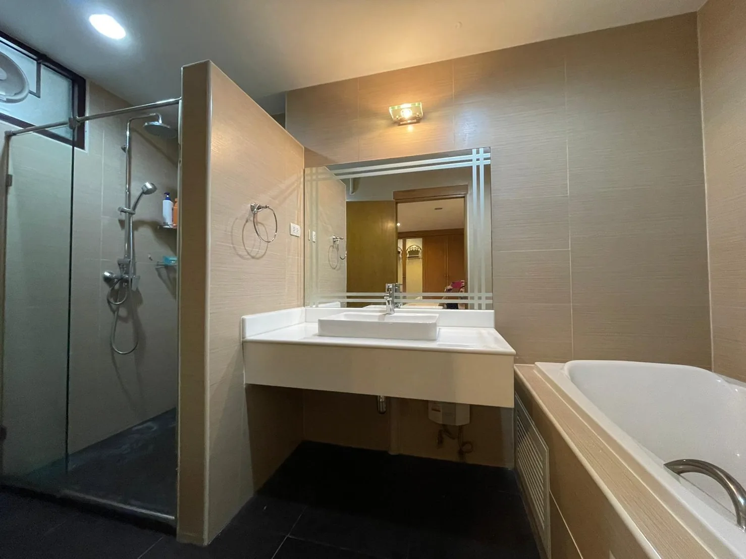 Property photos for City Lakes Tower Sukhumvit 16