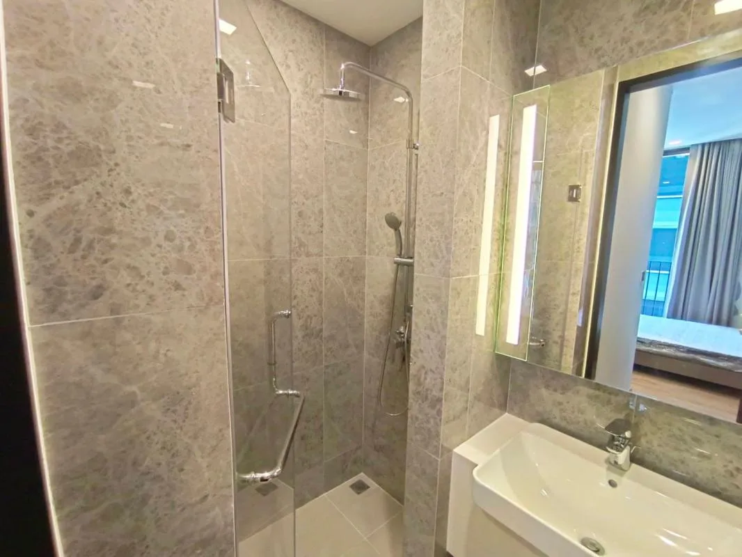 Property photos for Noble Around Ari