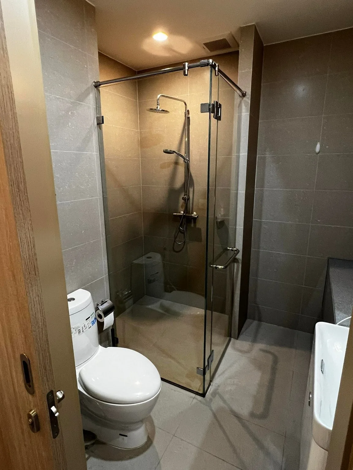 Property photos for Noble Ploenchit