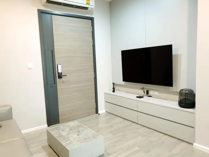 Property photos for The Room Sathorn - St.Louis