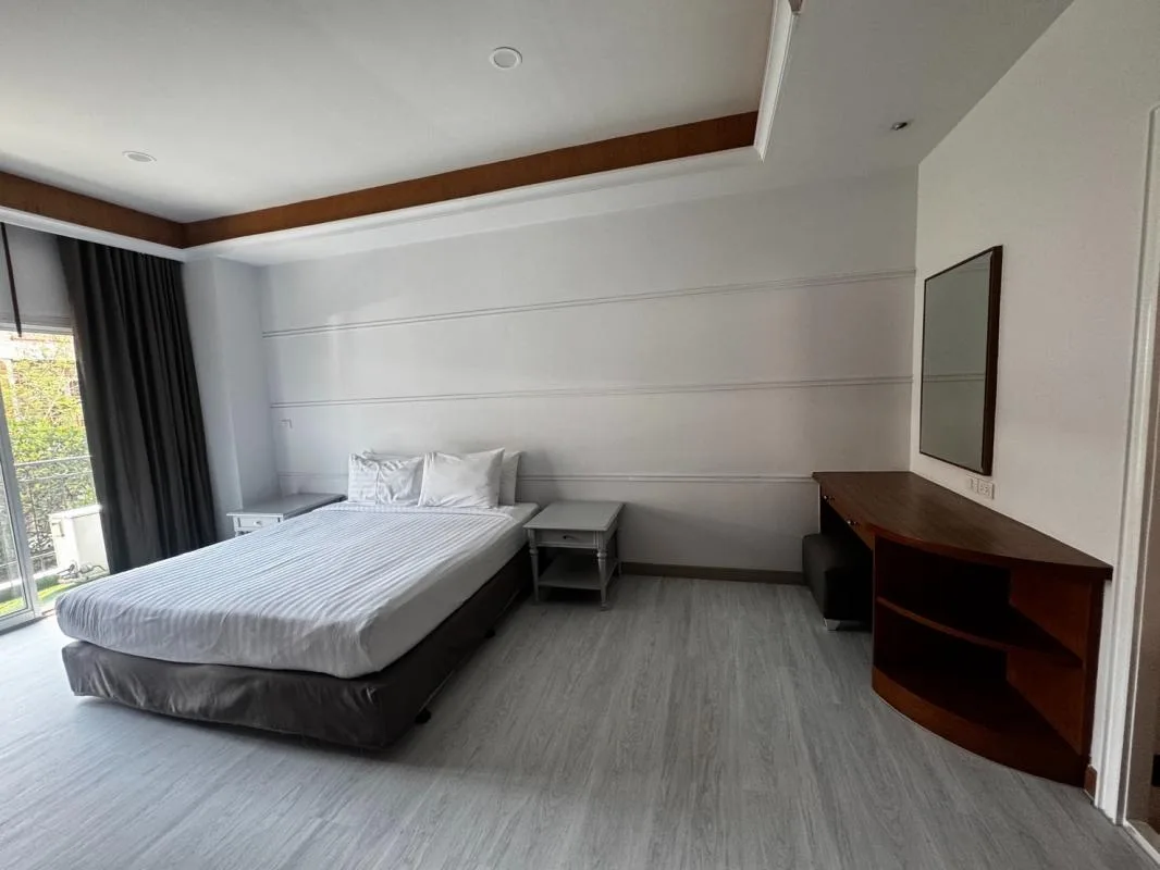 Property photos for Chaidee Mansion