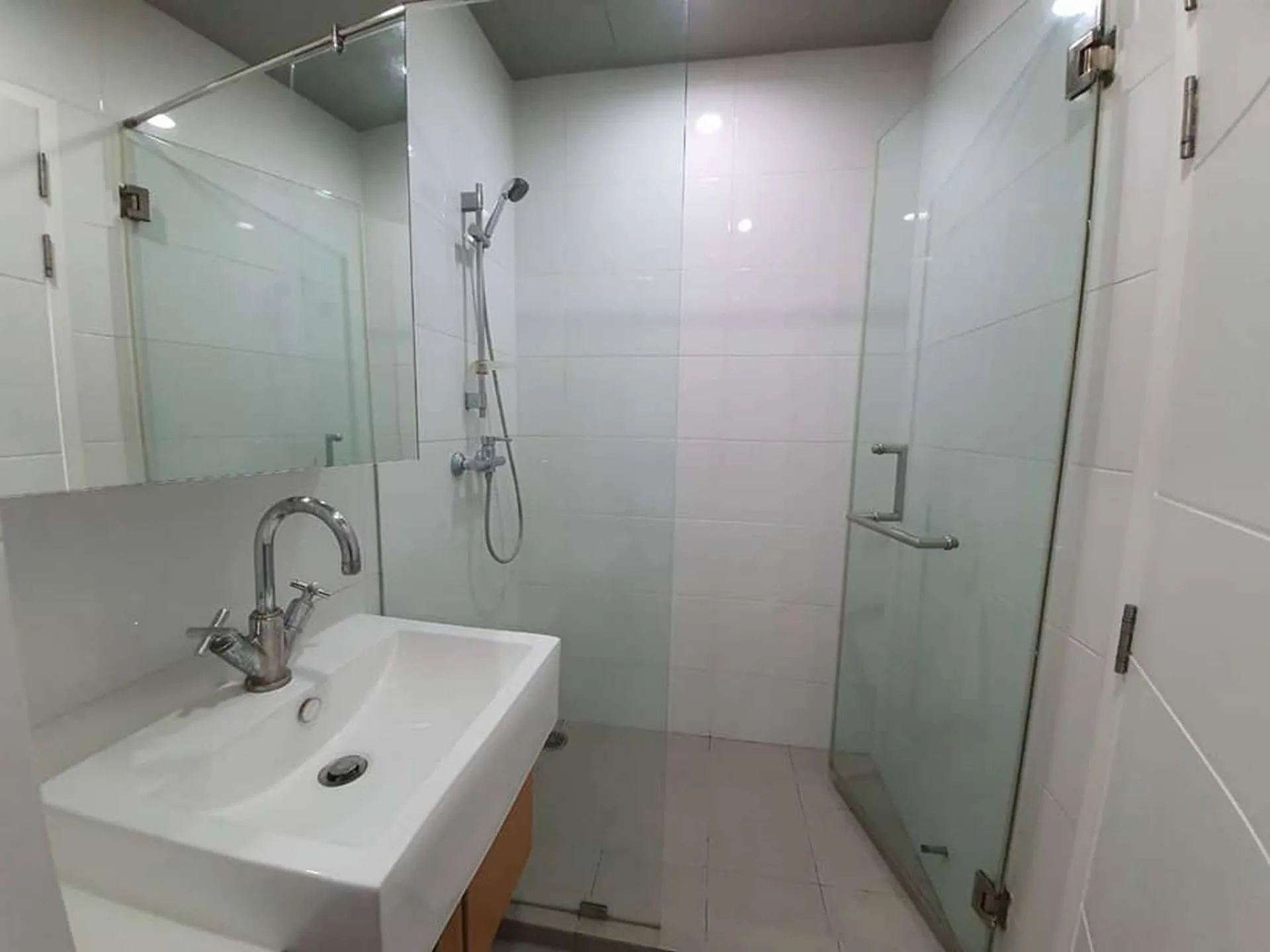 Property photos for Blocs 77