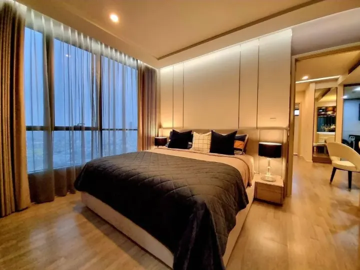 Property photos for The Room Sathorn - St.Louis
