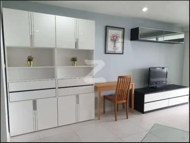 Property photos for State Tower