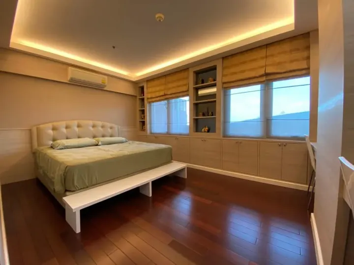 Property photos for Silom Grand Terrace