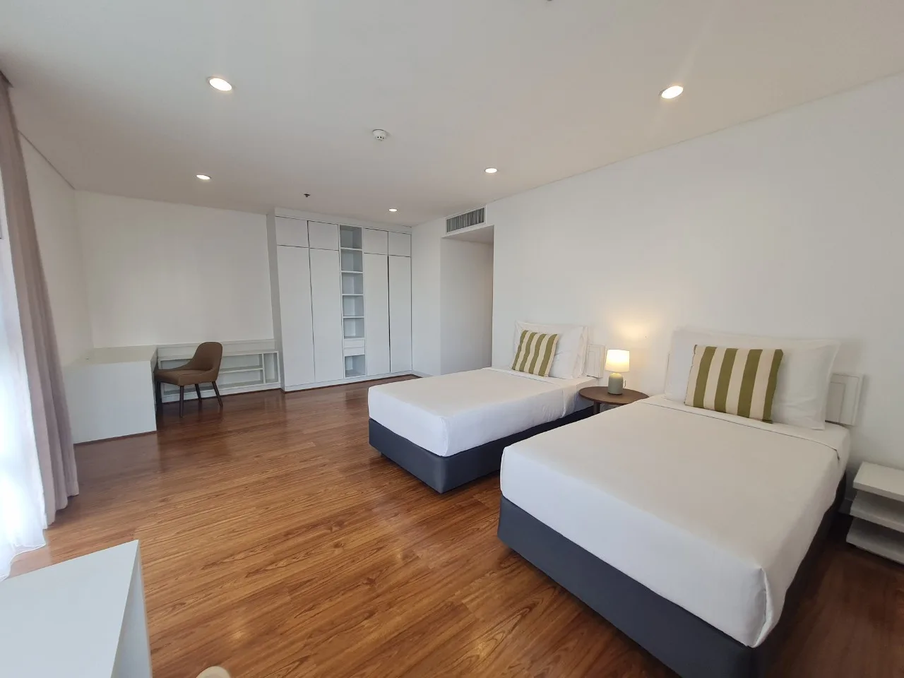 Property photos for Ekamai Gardens (shama Ekamai)
