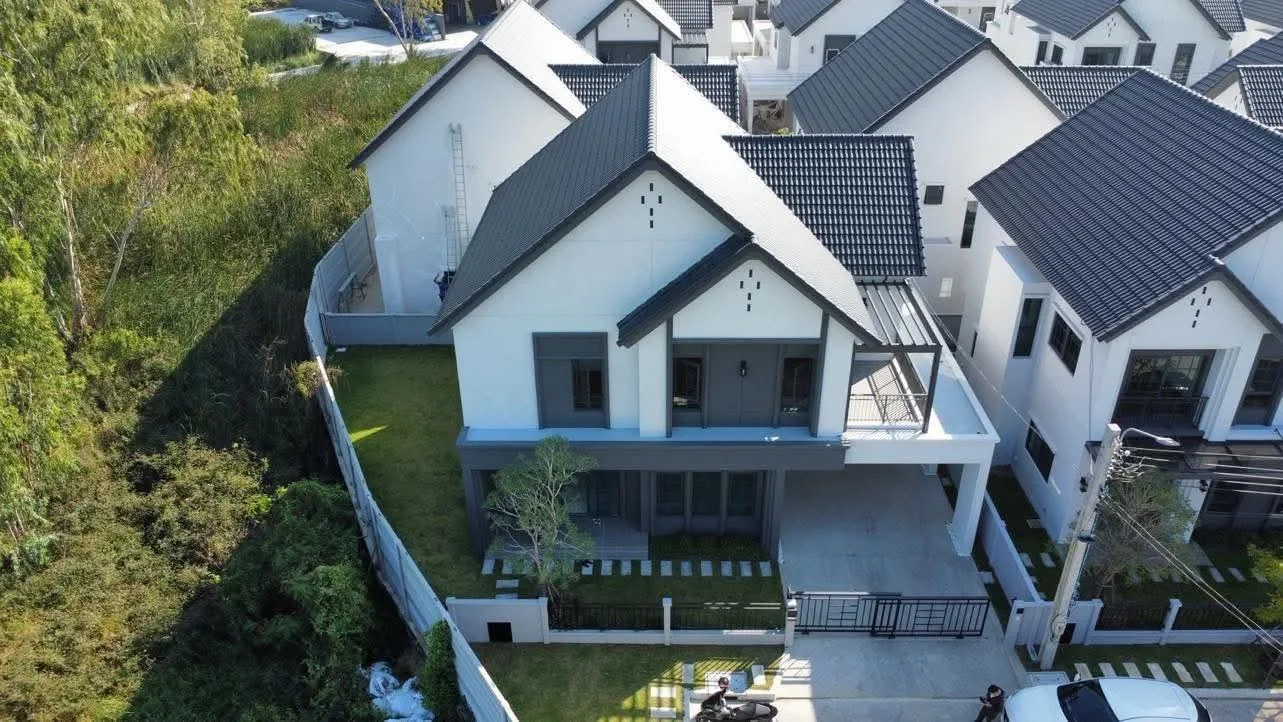 Property photos for Centro Bangna - Km.7