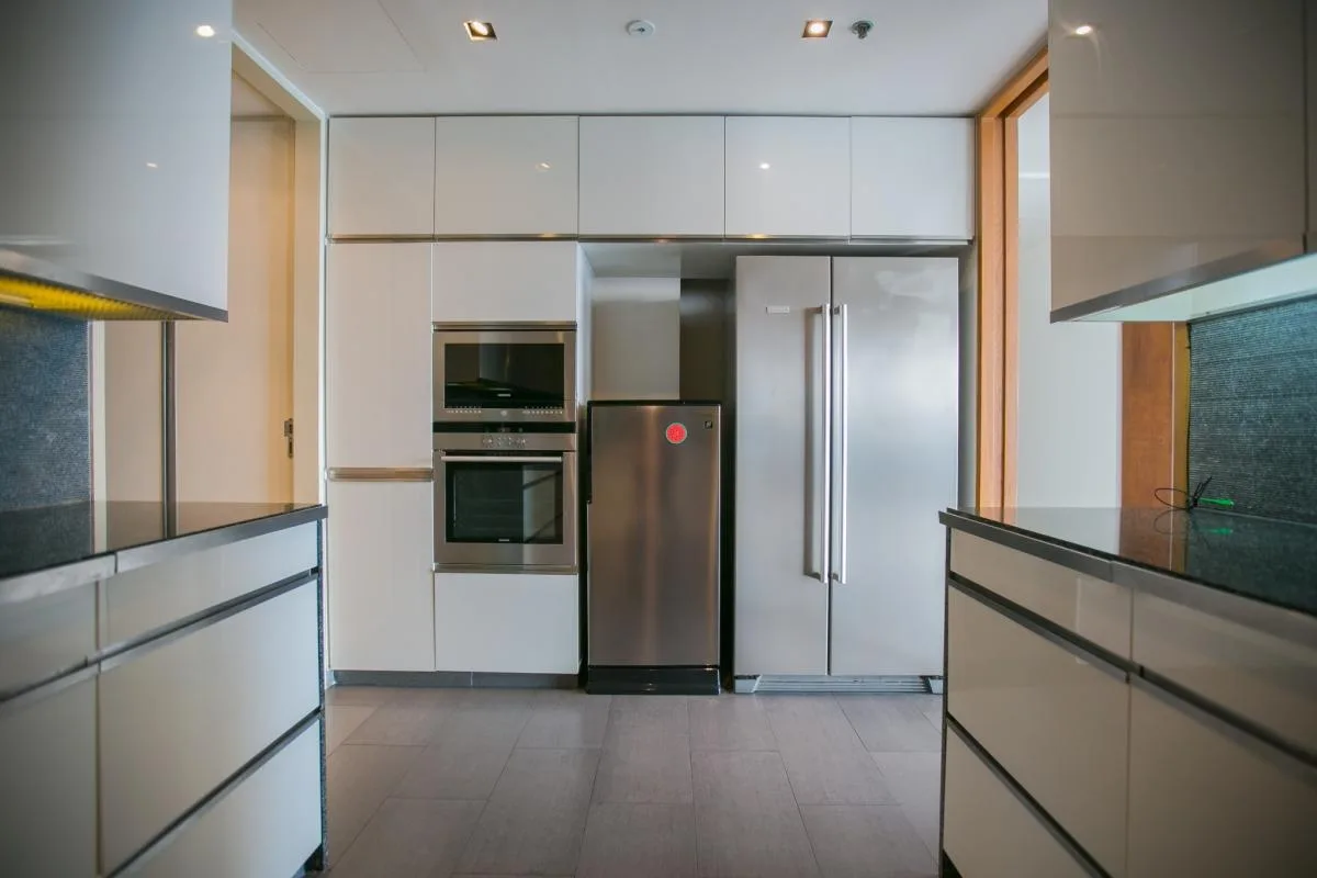 Property photos for The Met