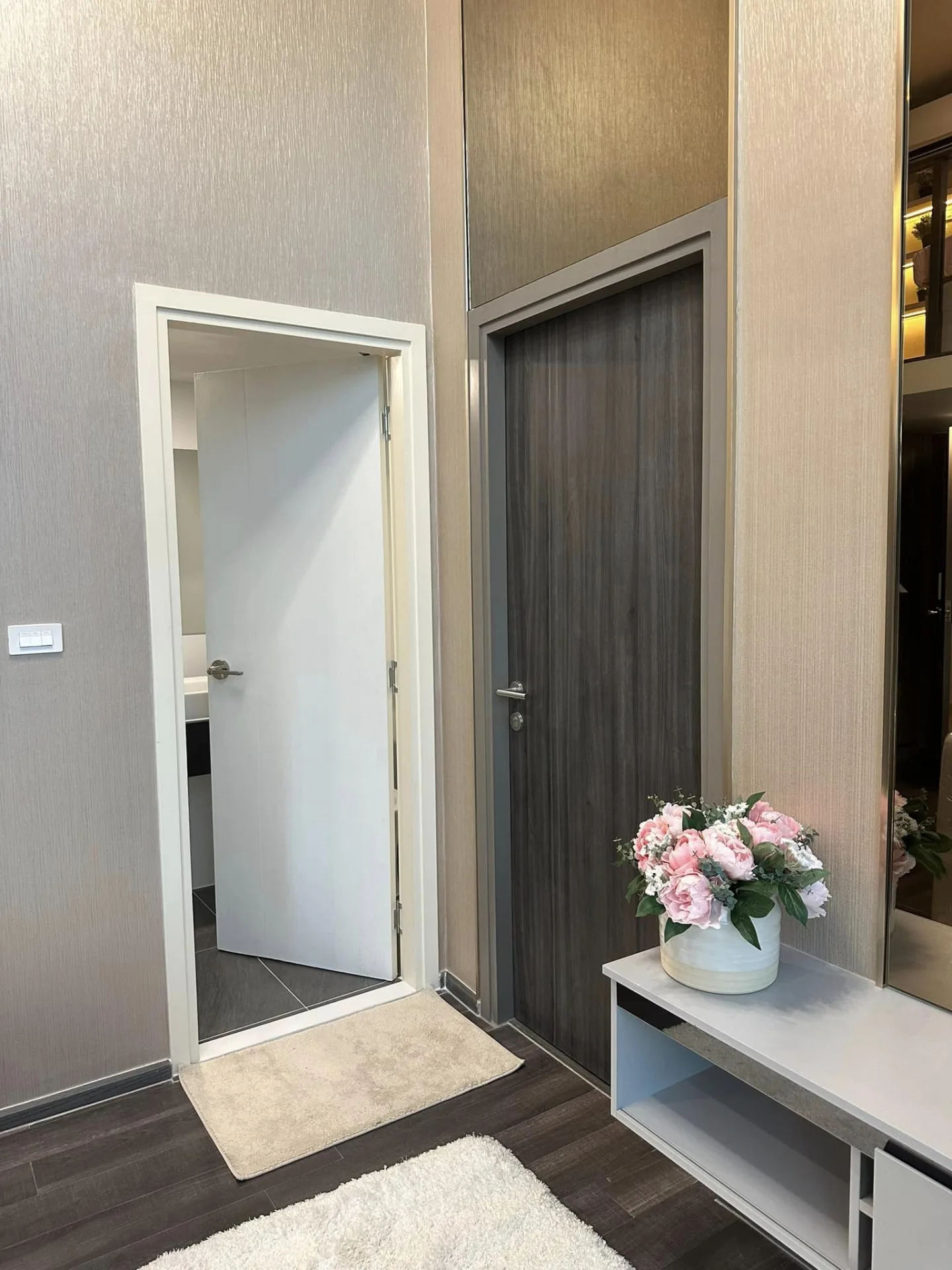 Property photos for KnightsBridge Space ??? Rama9