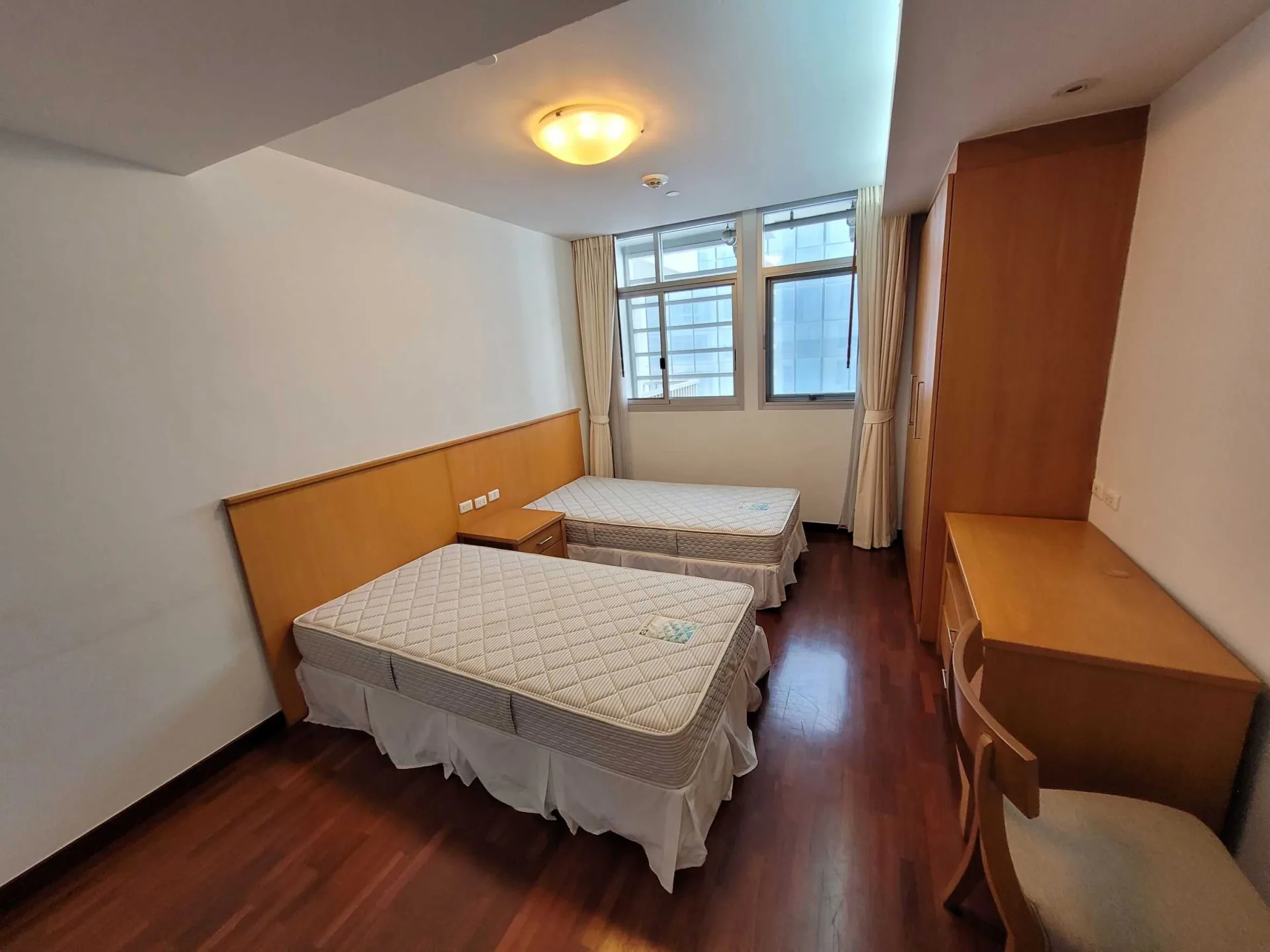 Property photos for Prasanmitr Thani Tower