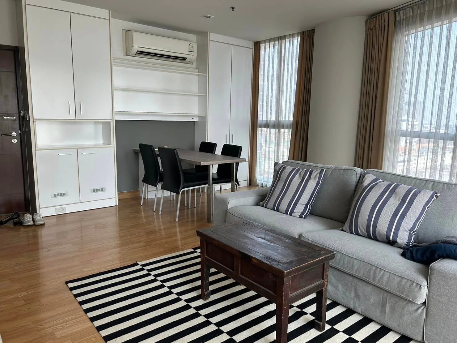 Property photos for Le Luk