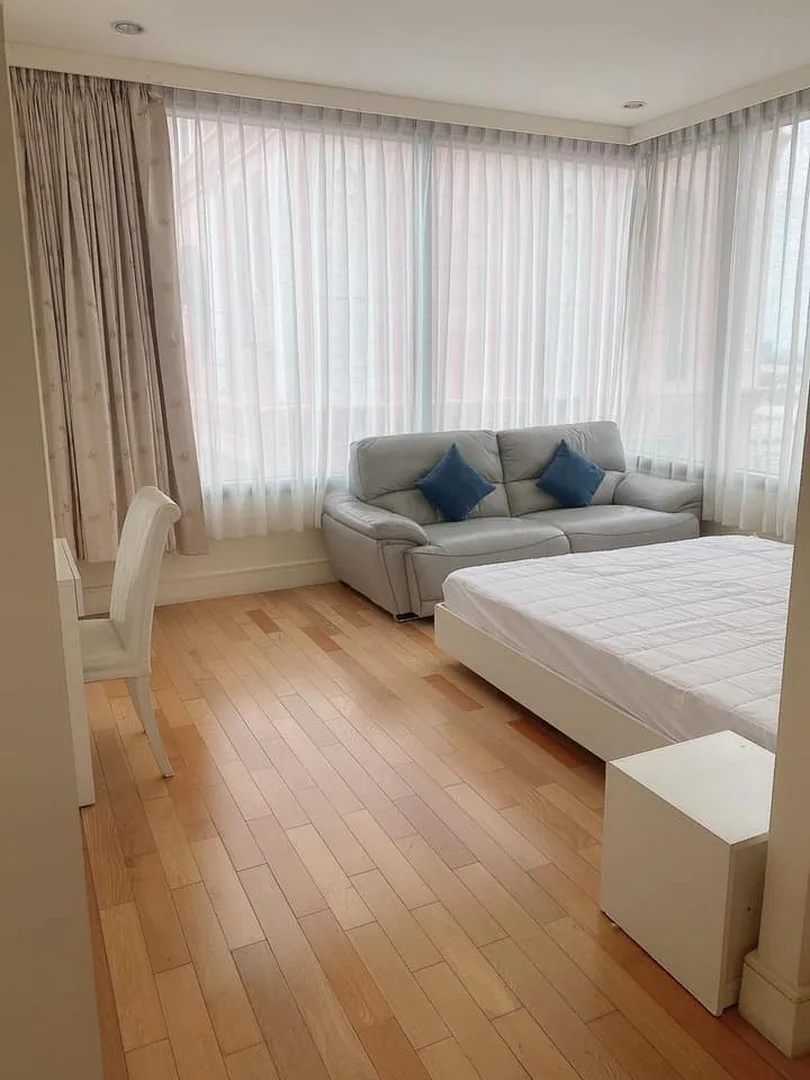 Property photos for Aguston Sukhumvit 22
