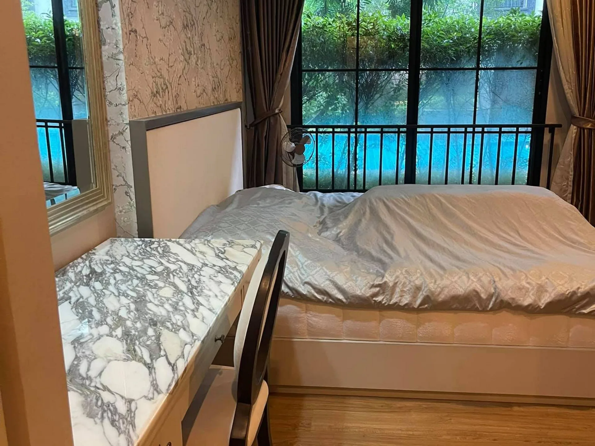 Property photos for The Reserve - Kasemsan 3