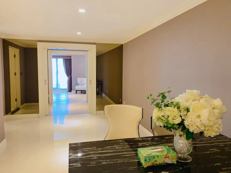 Property photos for State Tower