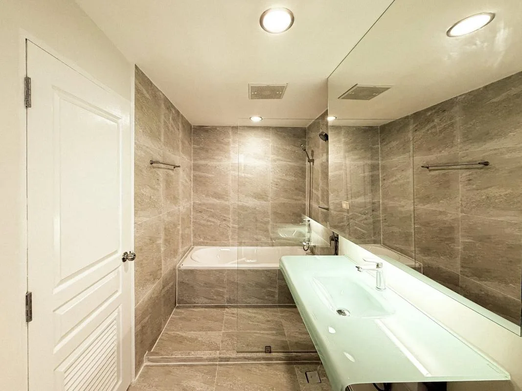 Property photos for The Waterford Diamond