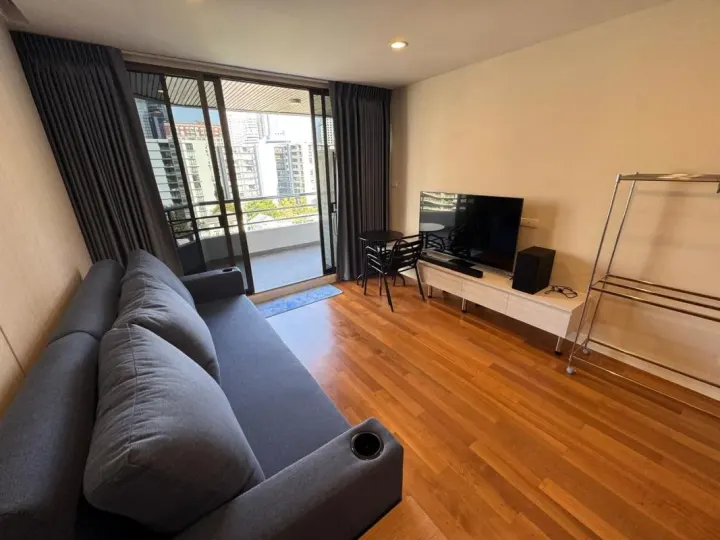 Property photos for Lake Avenue 16