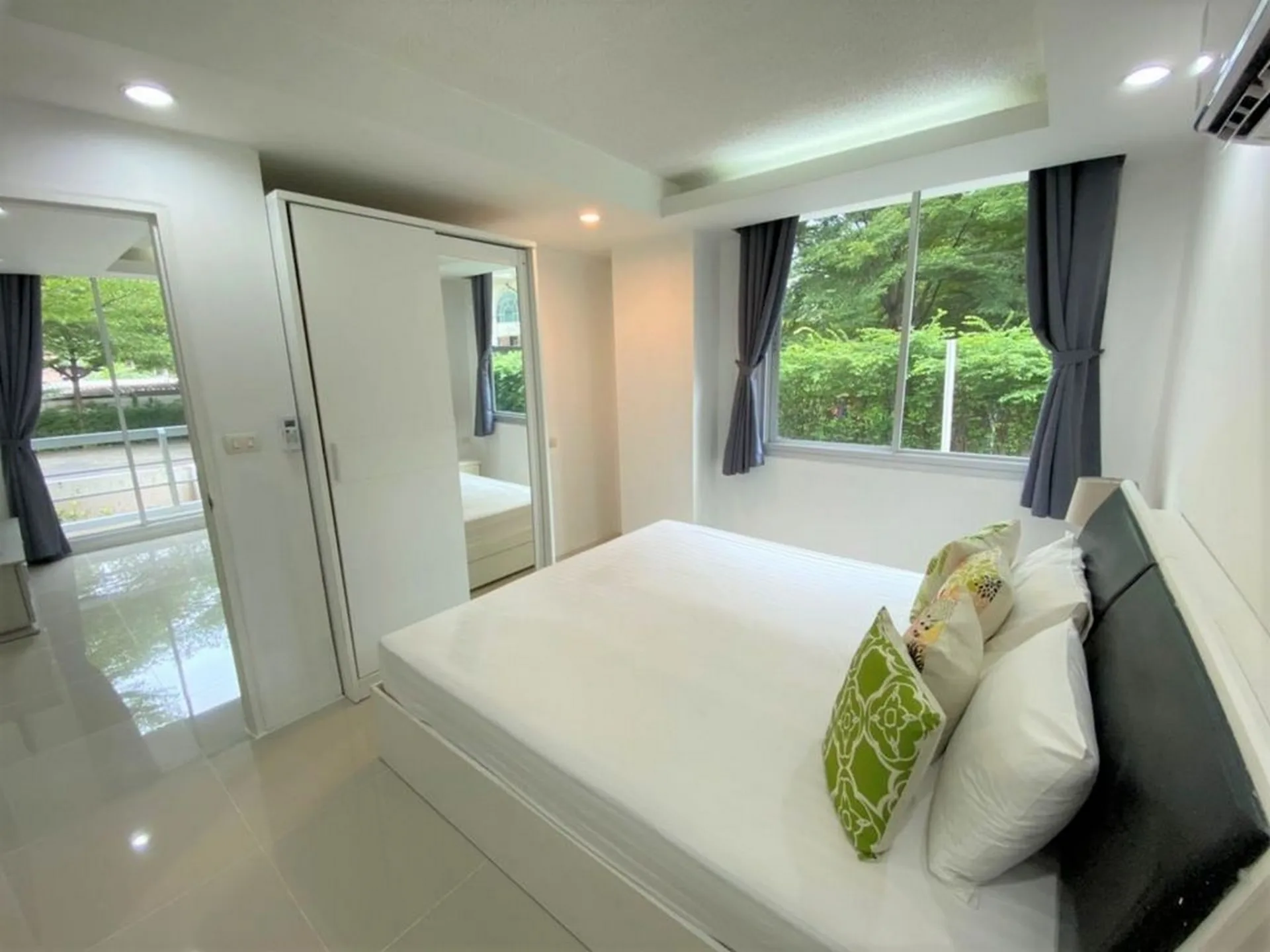 Property photos for The Waterford Sukhumvit 50 Onnut