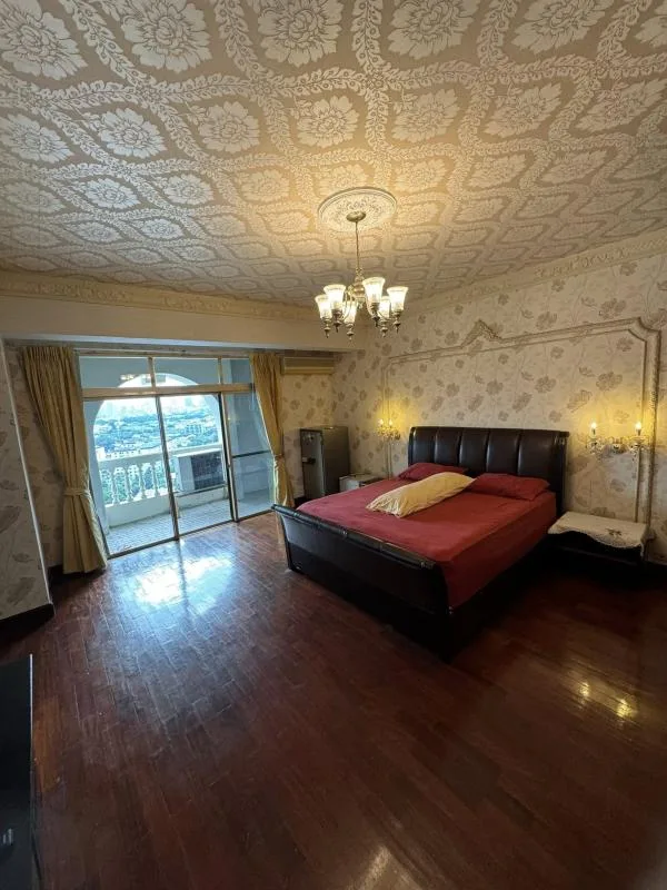 Property photos for Royal Castle Pattanakarn