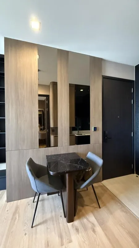 Property photos for Noble Around Ari