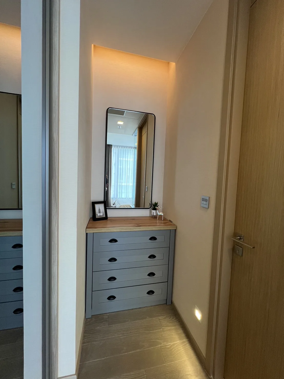 Property photos for The Esse Asoke