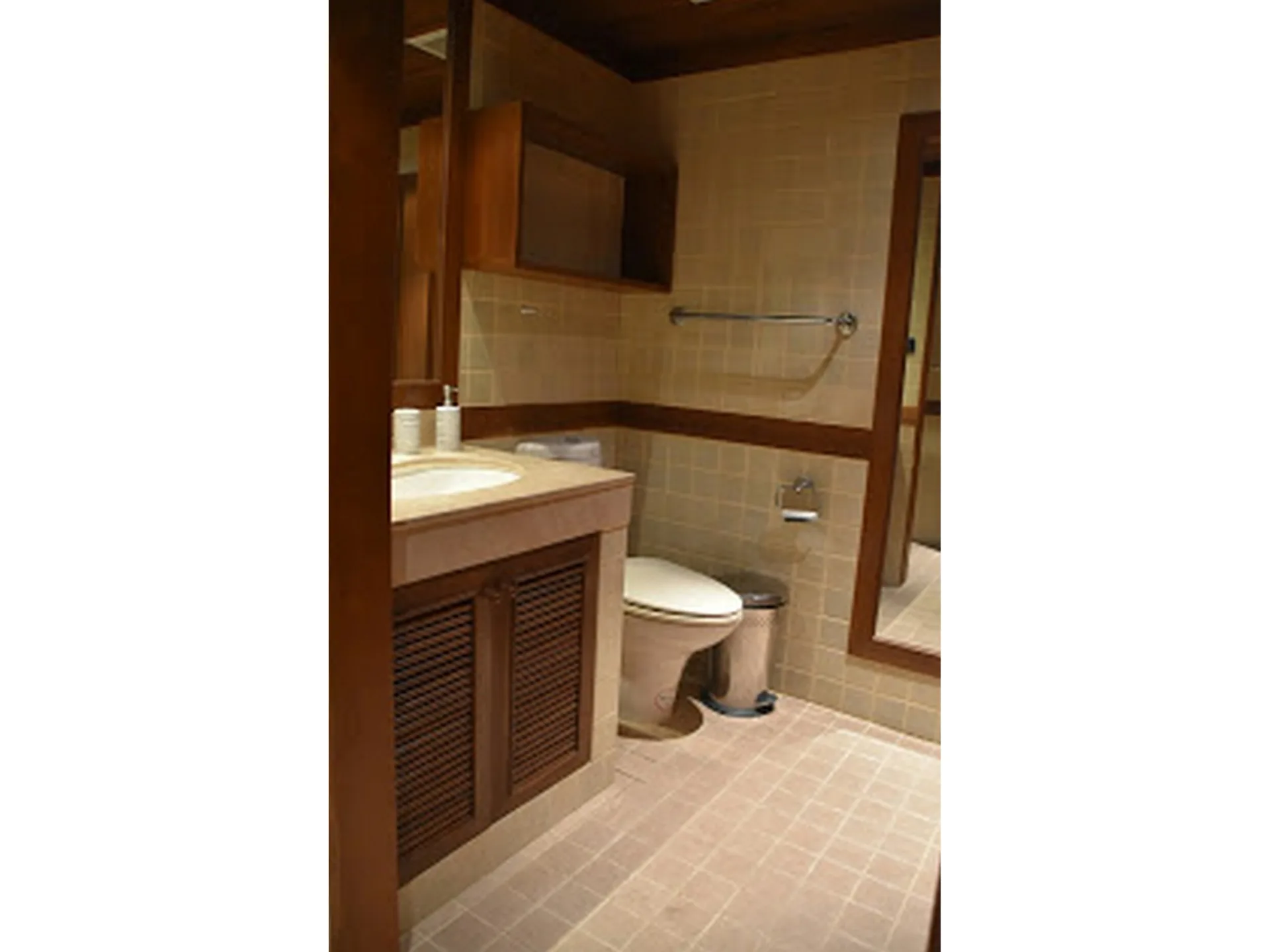 Property photos for Diamond Tower
