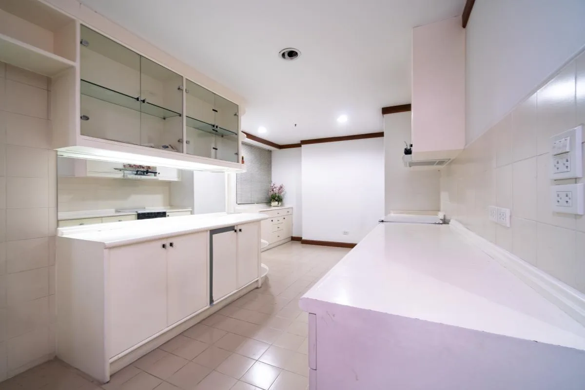 Property photos for Asoke Tower