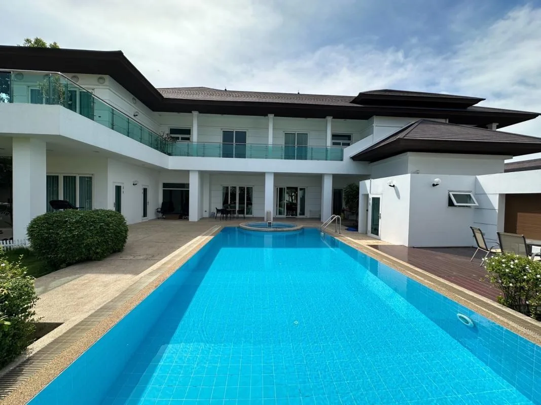 Property photos for Windmill Park