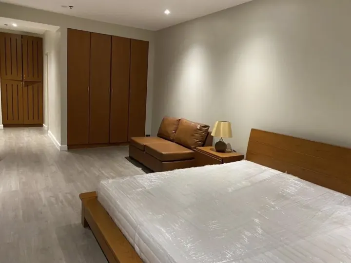 Property photos for Silom Grand Terrace