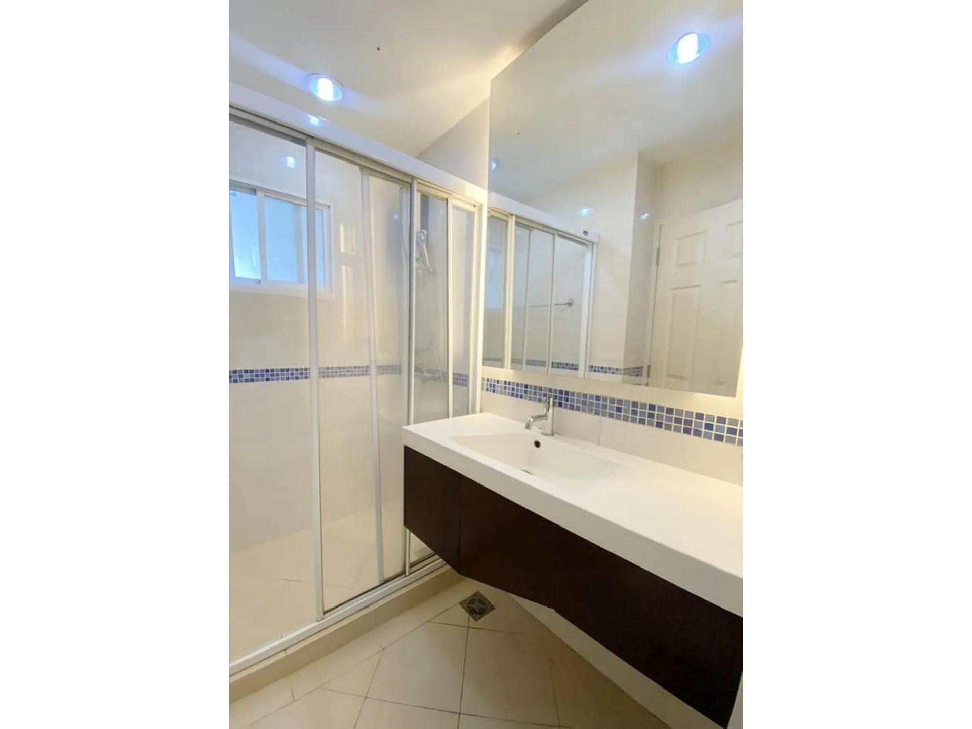 Property photos for Life Sukhumvit 65
