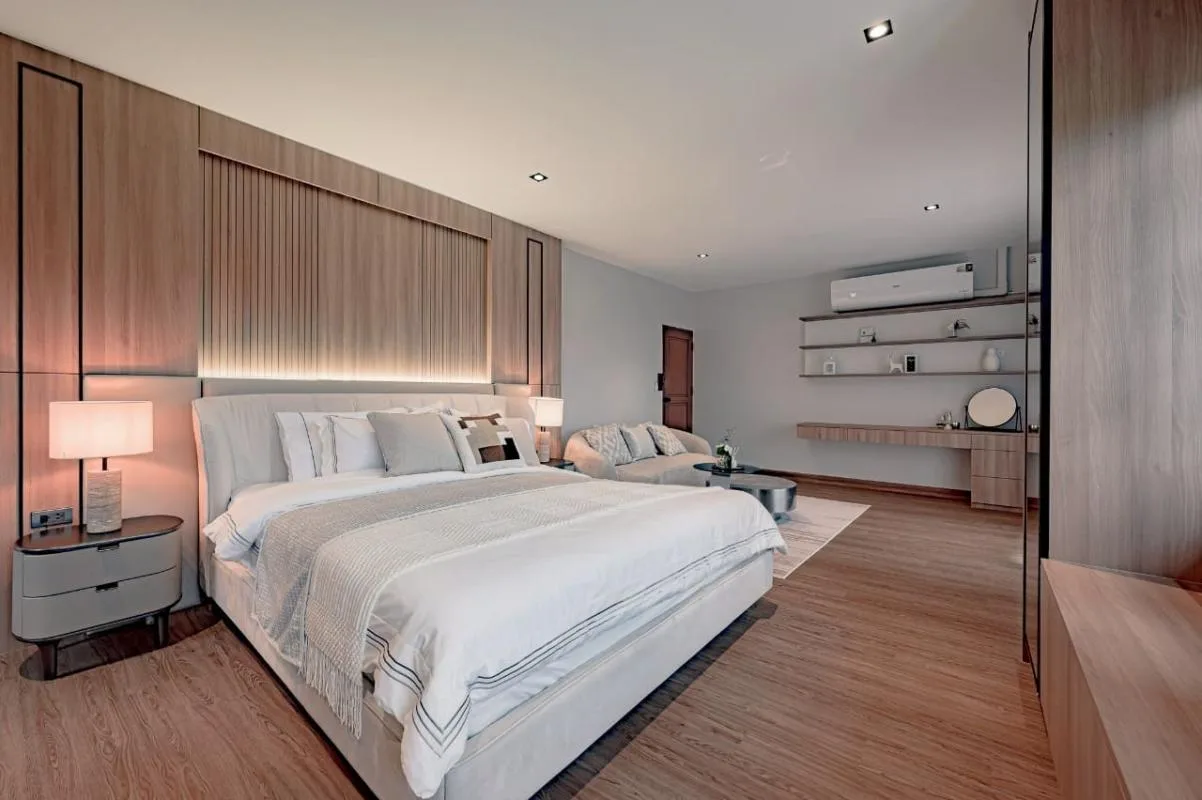 Property photos for Single House Suk. 101