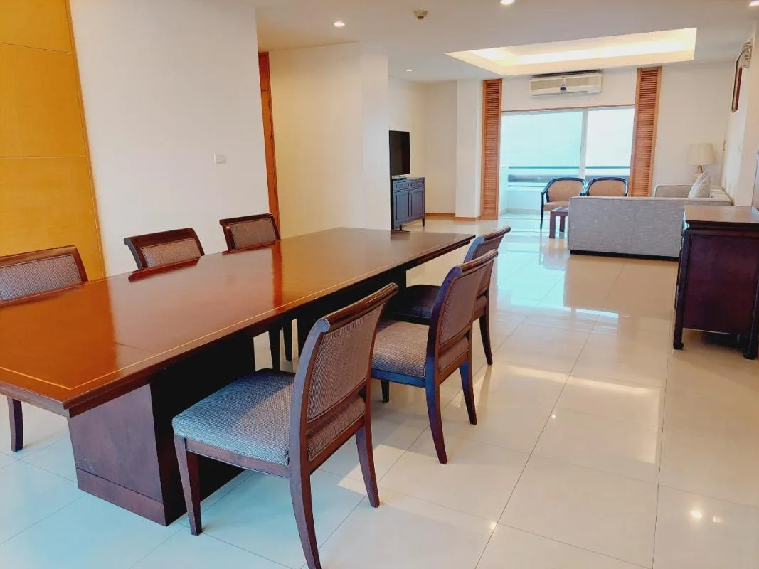 Property photos for Esmeralda Apartments