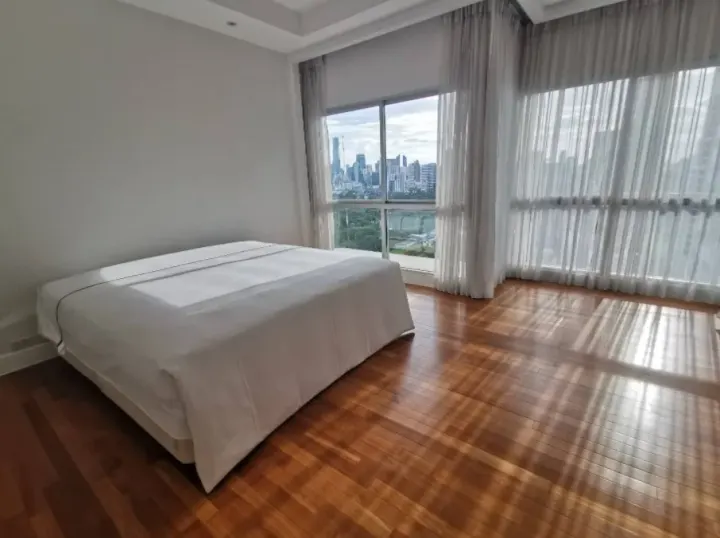 Property photos for Royal Residence Park