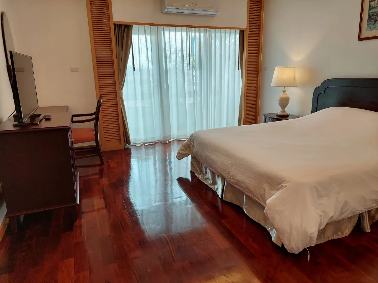 Property photos for Esmeralda Apartments
