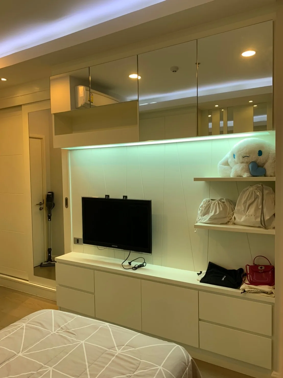 Property photos for The Crest Sukhumvit 34