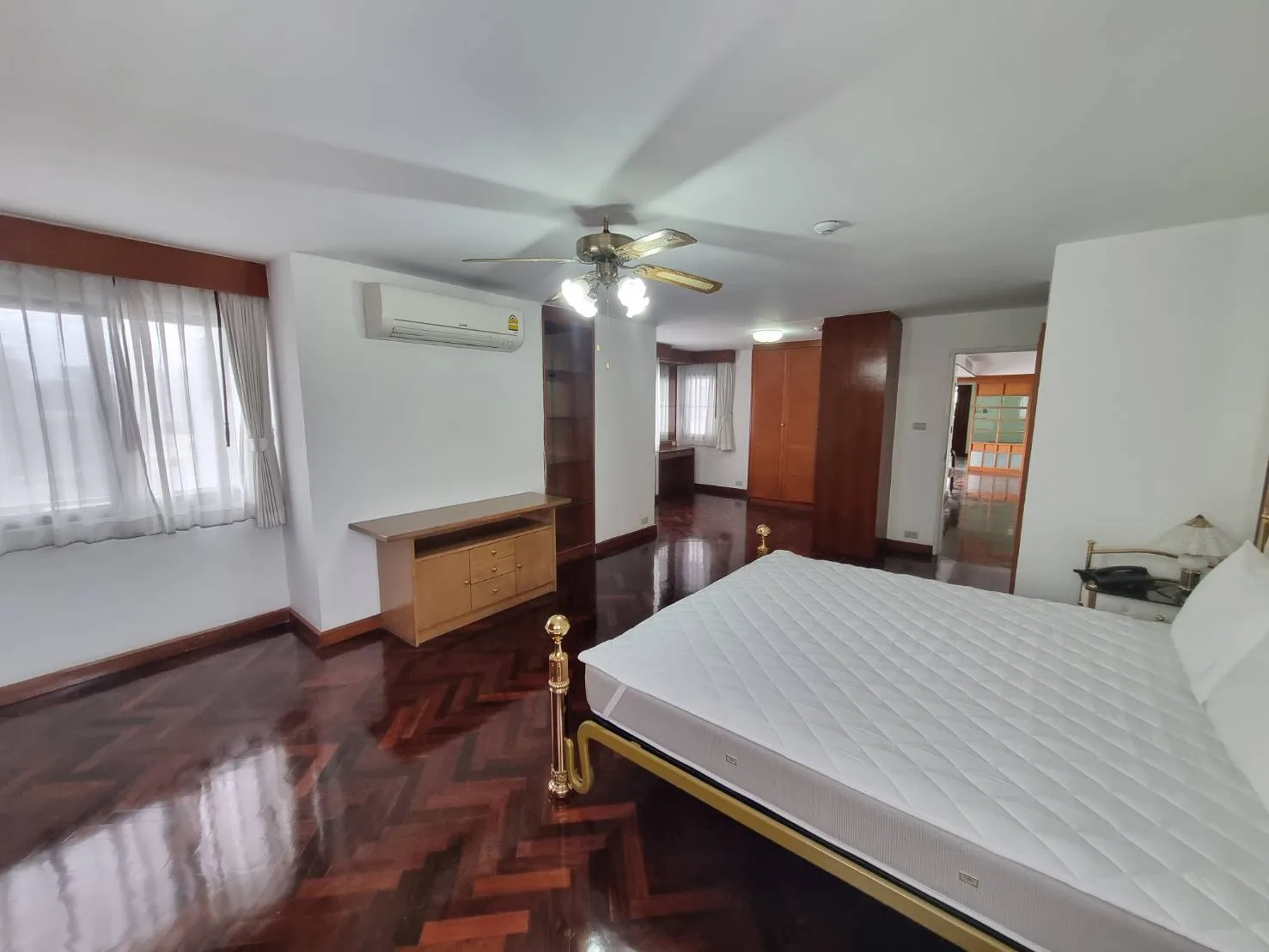 Property photos for Four Wings Mansion