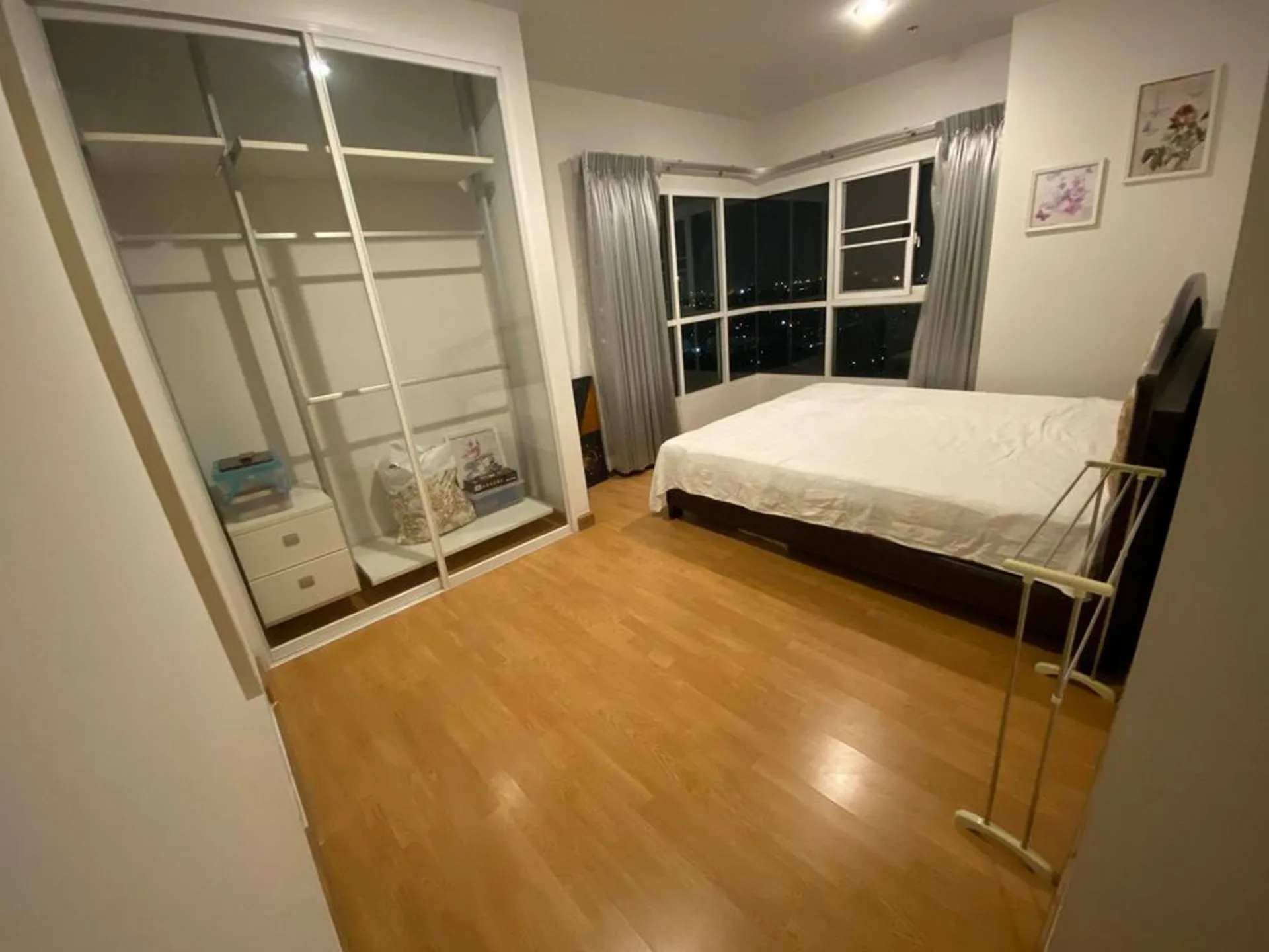 Property photos for The Parkland Grand Taksin