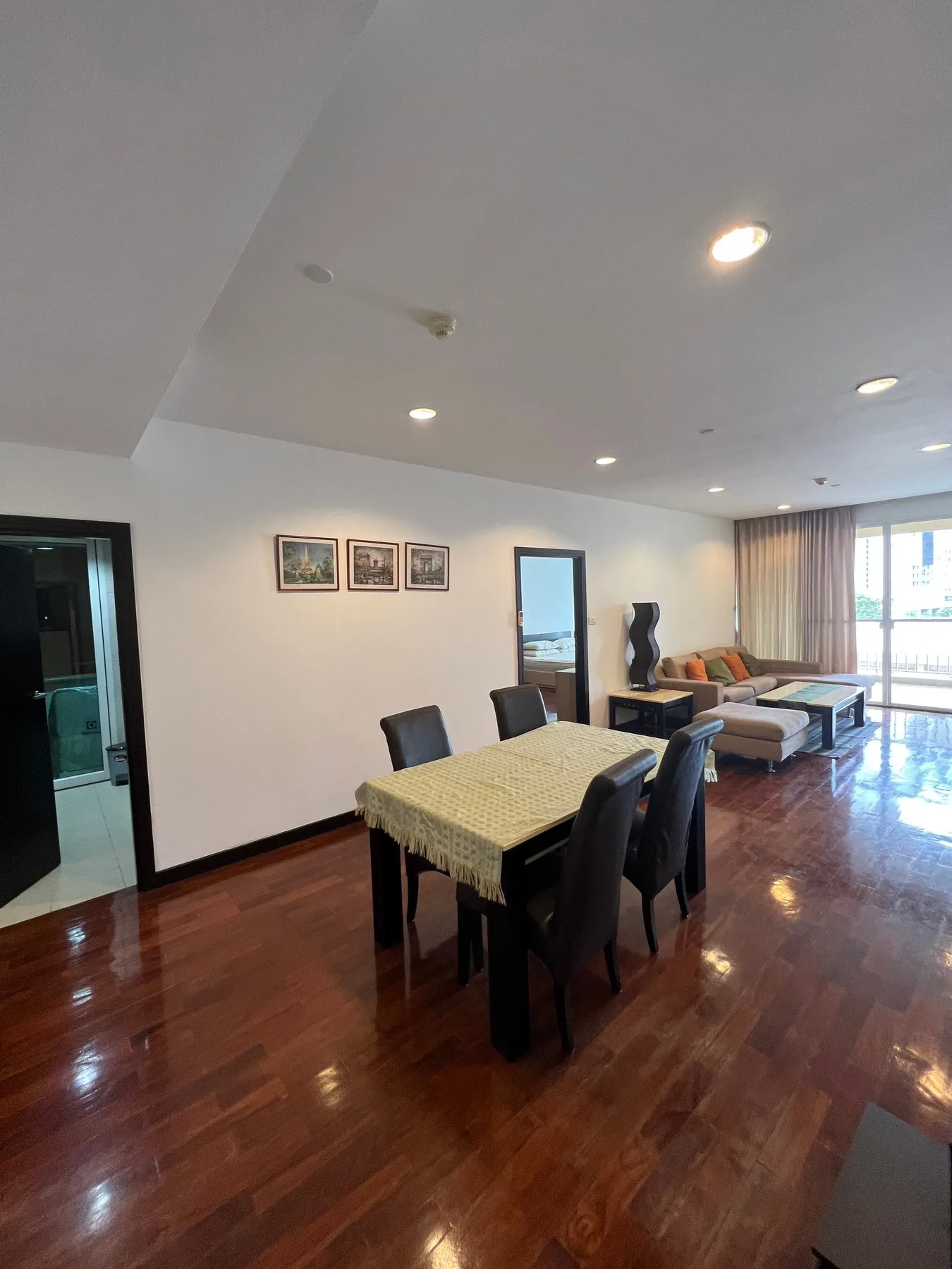 Property photos for Wilshire