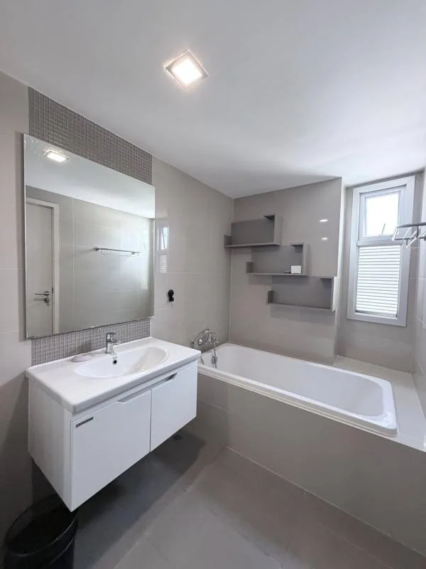 Property photos for Maestro 39