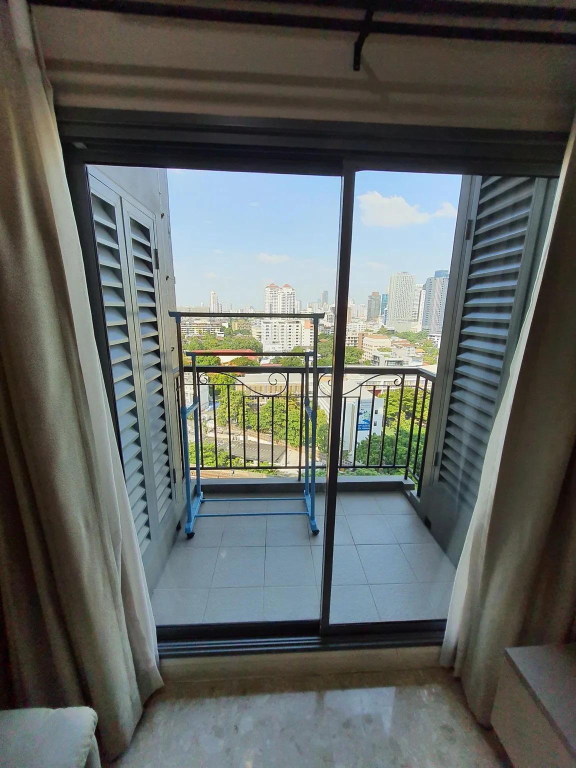 Property photos for The Crest Sukhumvit 34