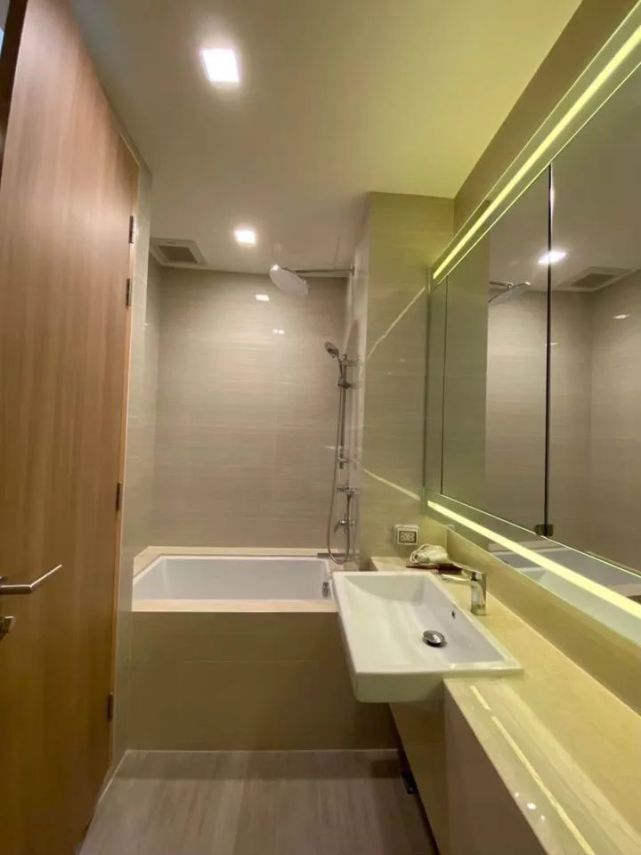 Property photos for Noble BE 33