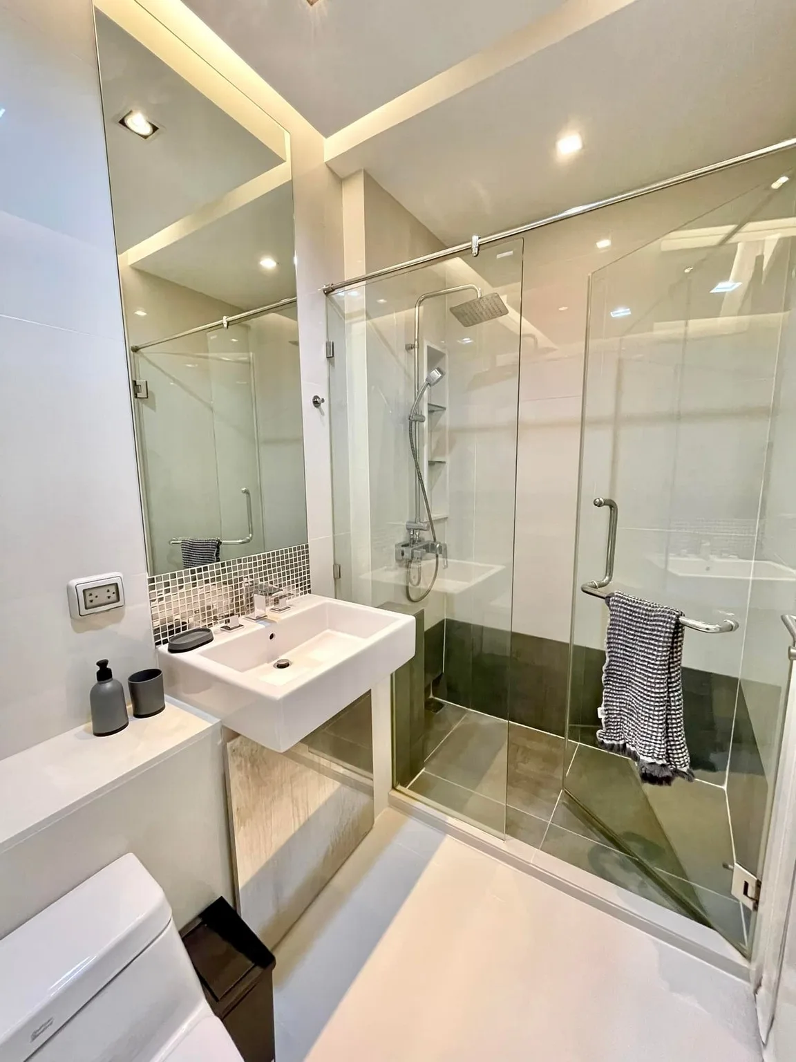 Property photos for Equinox