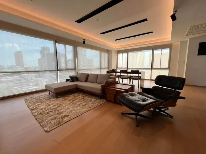 Property photos for Noble Reflex
