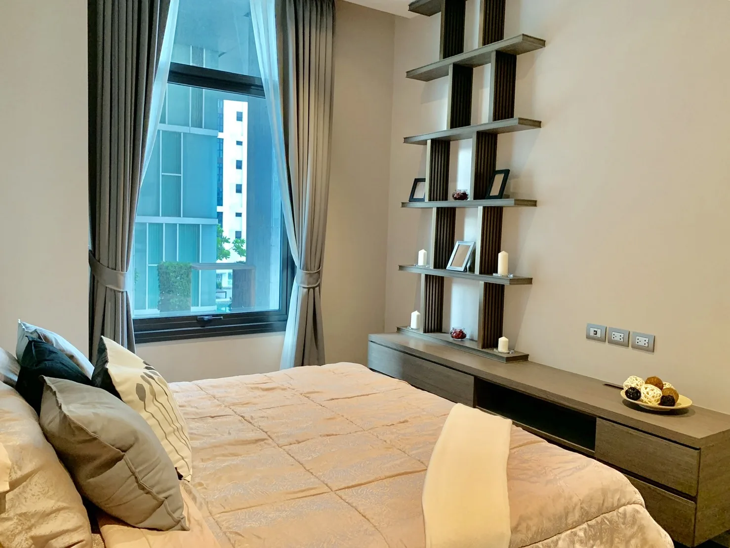 Property photos for The Diplomat 39
