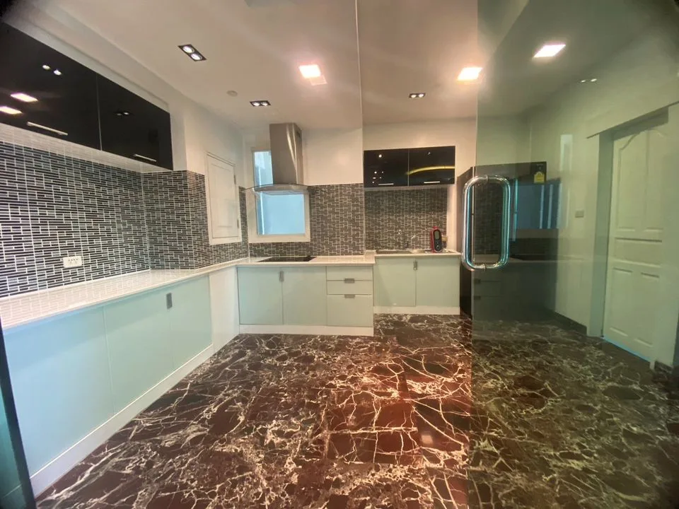 Property photos for Wind Sukhumvit 23