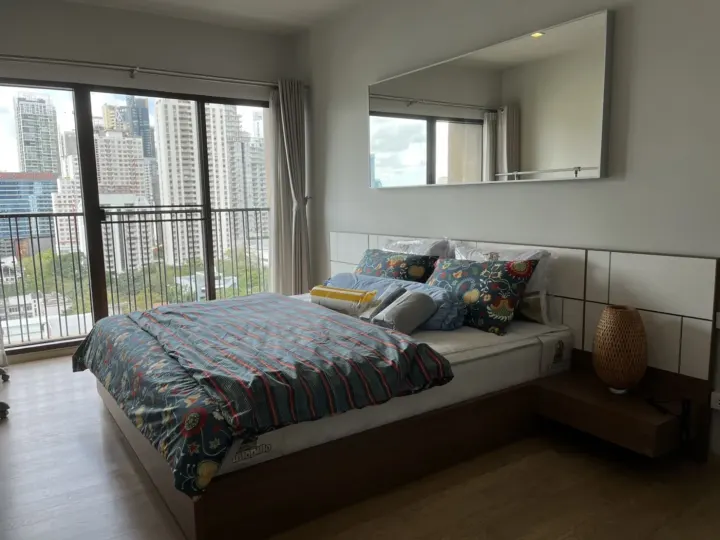 Property photos for Noble Refine