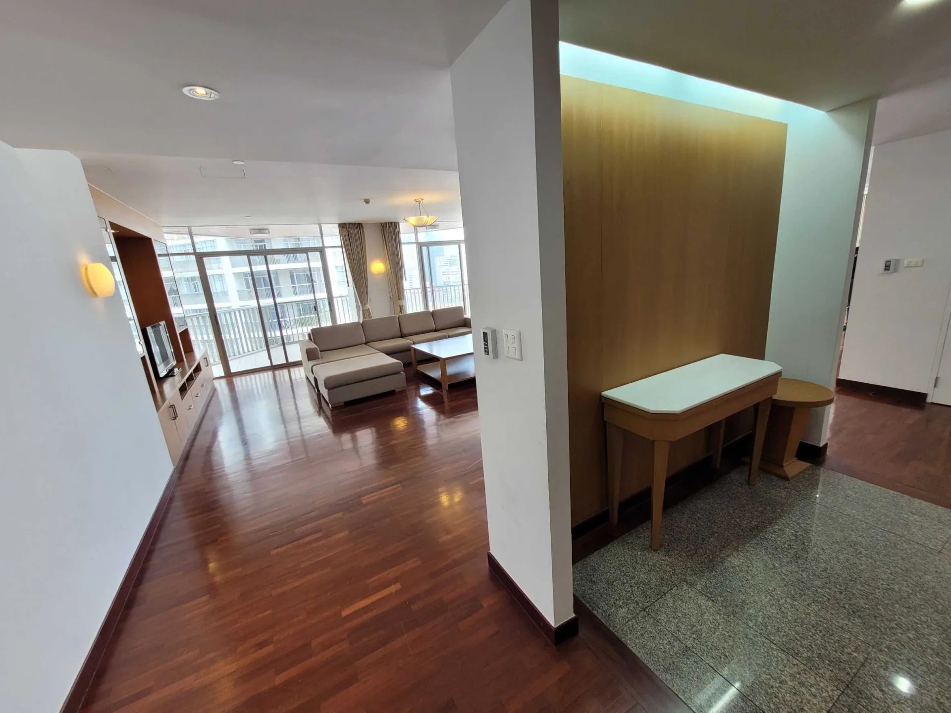 Property photos for Prasanmitr Thani Tower