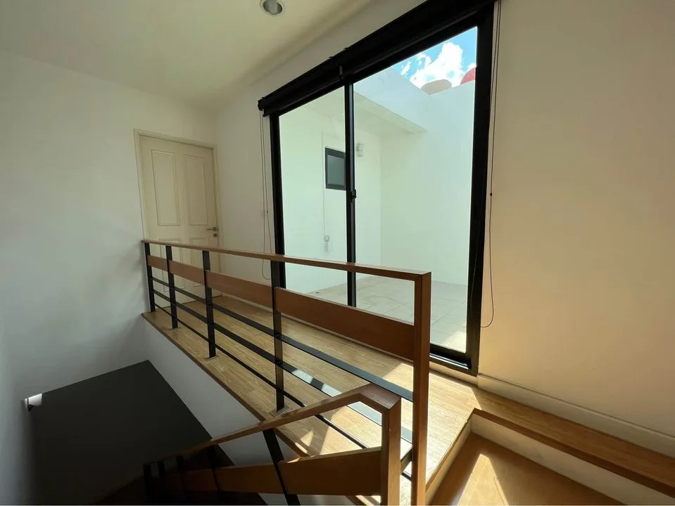 Property photos for Flora Marigold
