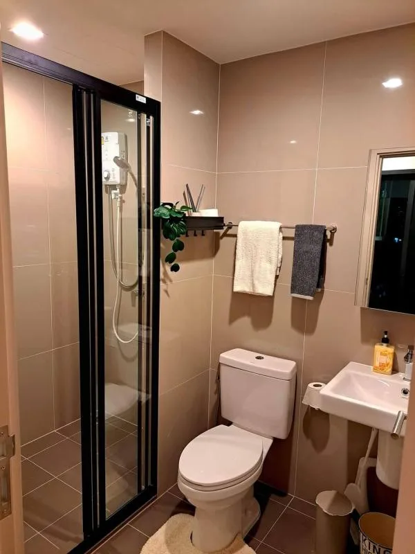 Property photos for The Base Phetchaburi-thonglor